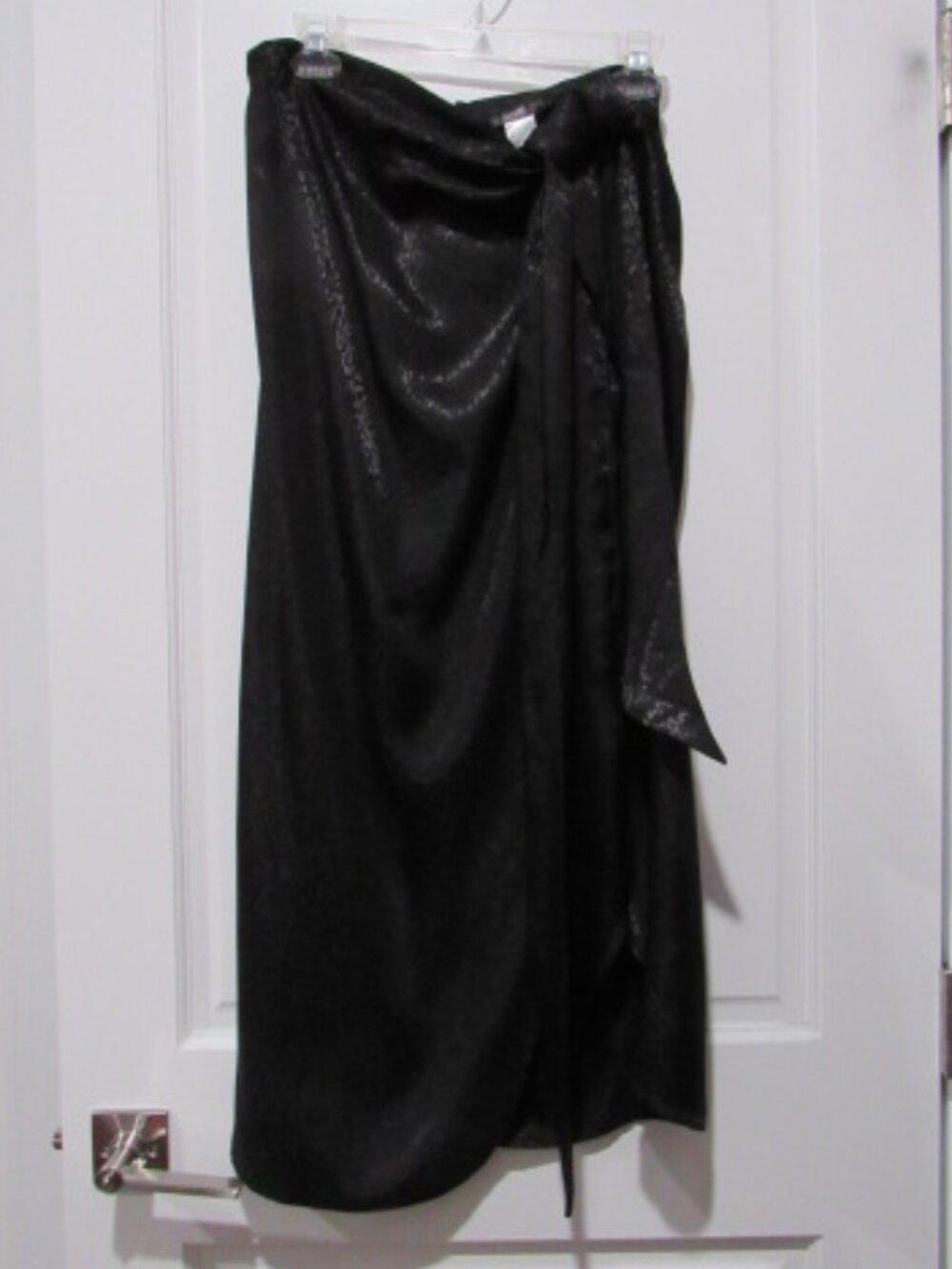 Venus Silky Faux Wrap Croc Skirt 10 NWOT